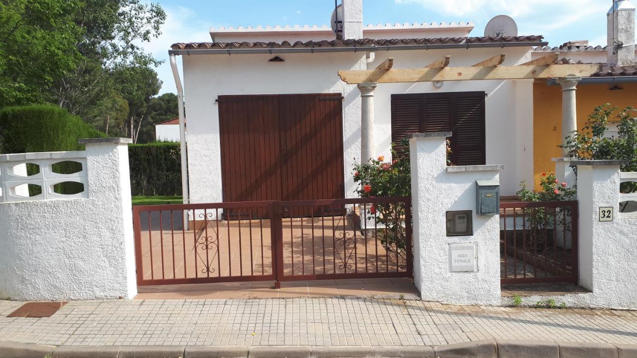 Casa Els Rosers Wifi L'Escala Exterior photo